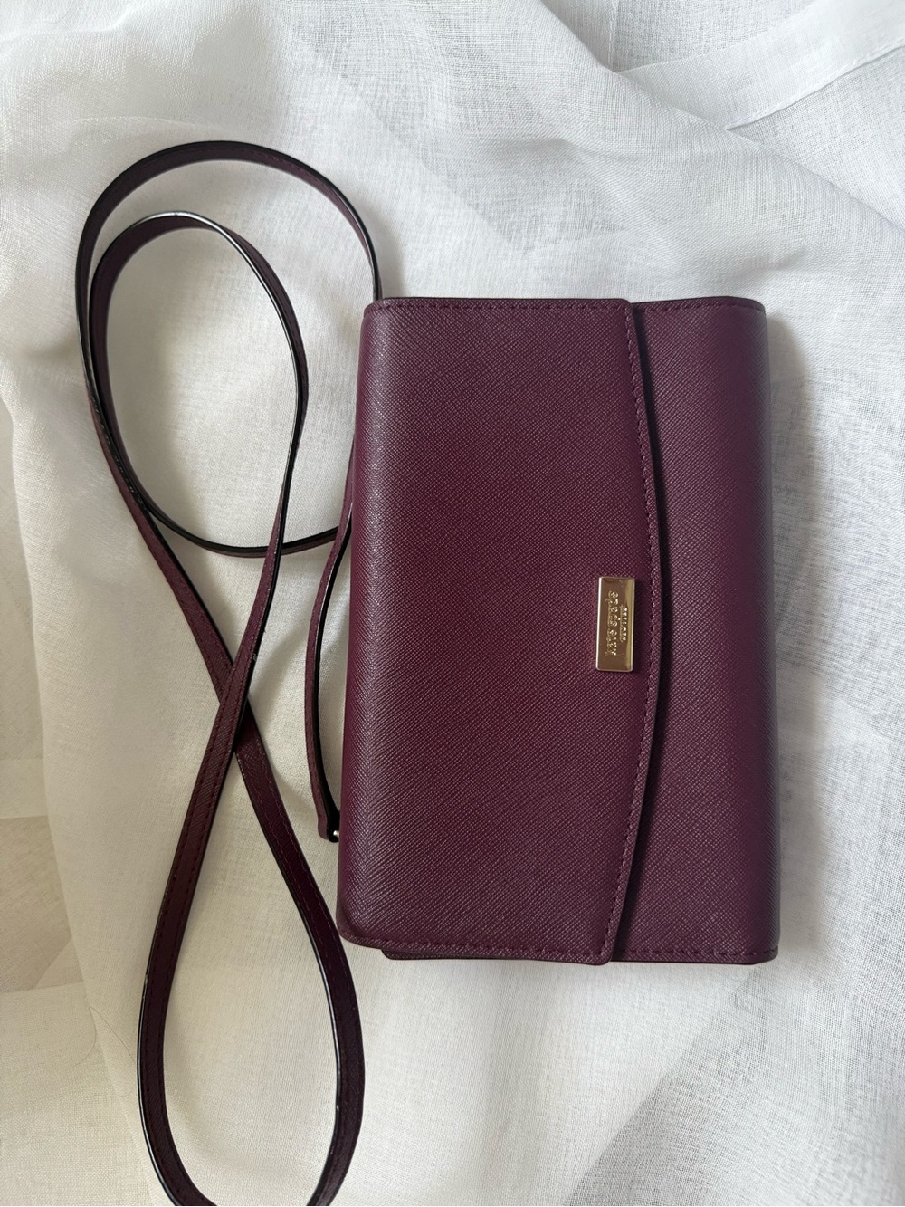 kate spade Plum/Magenta Crossbody Wallet with Gold Plaque